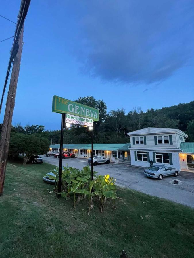 Geneva Hotel & Tiki Bar Chimney Rock Kültér fotó
